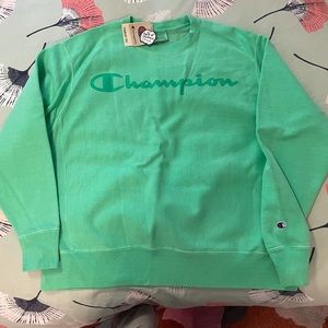 NWT Men’s Champion Logo Sweatshirt (XL)